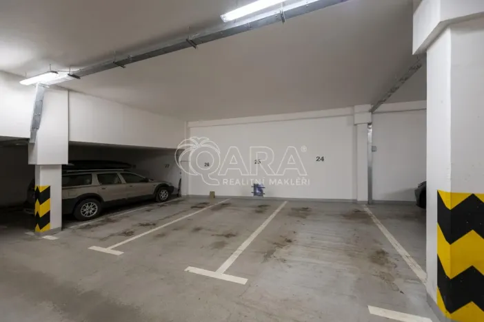 Pronájem bytu 2+kk, Praha - Košíře, Linhartova, 81 m2