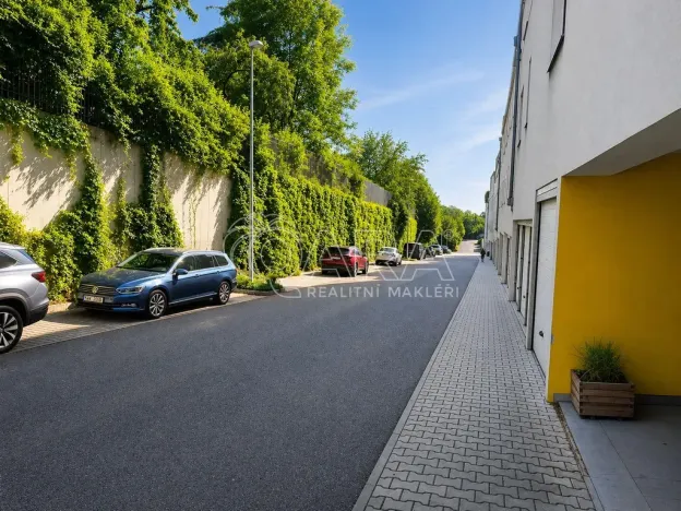 Pronájem bytu 2+kk, Praha - Košíře, Linhartova, 81 m2