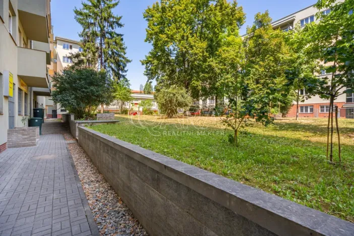 Prodej bytu 2+kk, Praha - Vršovice, Kišiněvská, 56 m2
