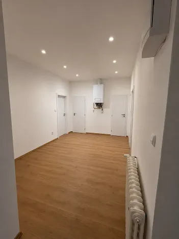 Pronájem bytu 3+1, Praha, Vinohradská, 105 m2