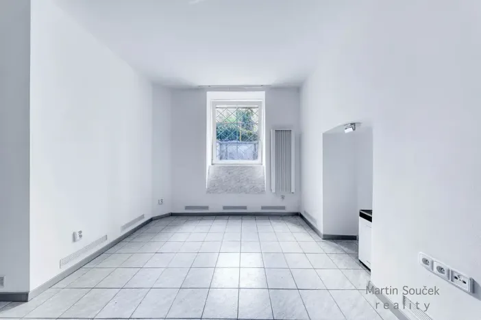 Pronájem bytu 1+kk, Praha - Holešovice, Šimáčkova, 21 m2