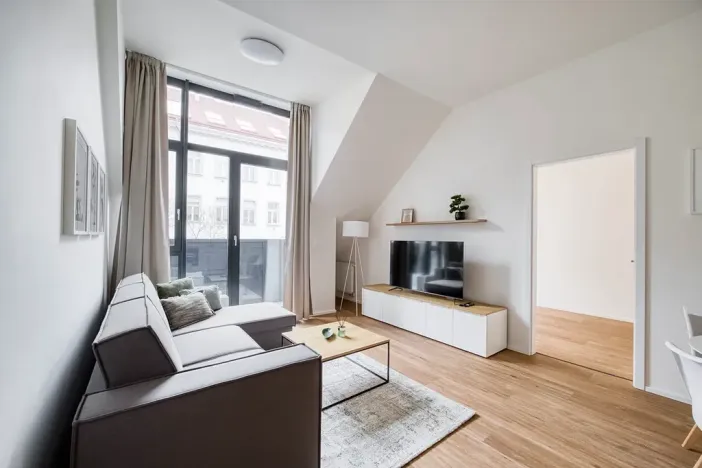 Pronájem bytu 3+kk, Praha - Karlín, Pernerova, 67 m2