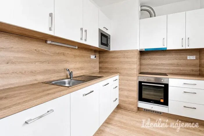 Prodej bytu 1+kk, Brno - Žebětín, Přírodní, 32 m2