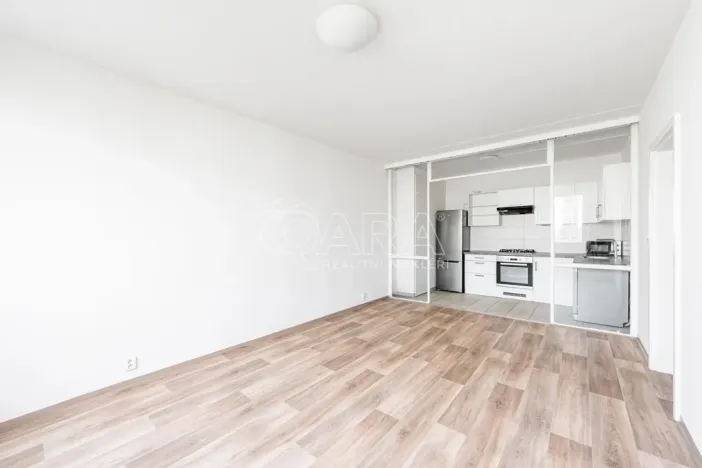 Pronájem bytu 3+kk, Praha - Modřany, Poljanovova, 62 m2