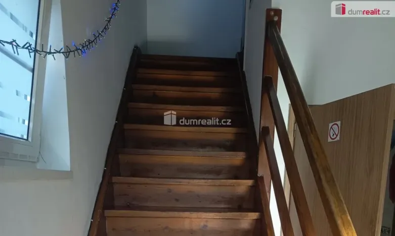 Pronájem atypického bytu, Praha - Hloubětín, Pokorného, 17 m2
