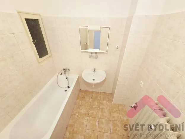 Pronájem bytu 1+1, Praha - Vinohrady, Kouřimská, 36 m2