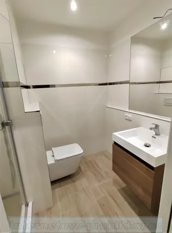 Pronájem bytu 1+kk, Kladno, 38 m2