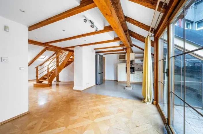 Pronájem kanceláře, Praha - Nové Město, Truhlářská, 221 m2