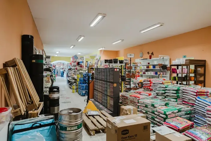 Prodej obchodního prostoru, Kamenice, 1737 m2