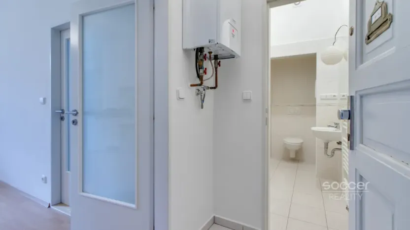Pronájem bytu 2+kk, Praha - Nusle, Horní, 39 m2