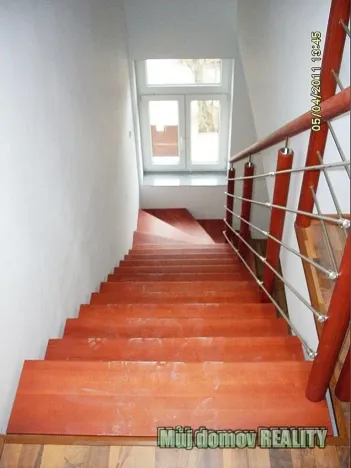 Pronájem bytu 2+kk, Praha - Vysočany, Freyova, 45 m2