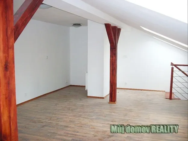 Pronájem bytu 2+kk, Praha - Vysočany, Freyova, 45 m2