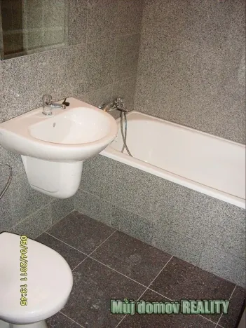 Pronájem bytu 2+kk, Praha - Vysočany, Freyova, 45 m2