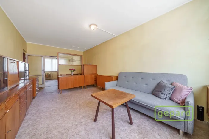 Prodej bytu 2+1, Karlovy Vary, Krymská, 55 m2