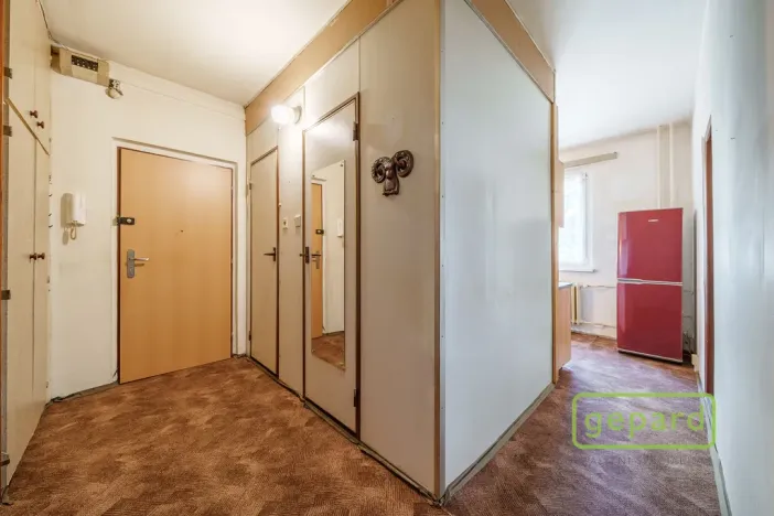 Prodej bytu 2+1, Karlovy Vary, Krymská, 55 m2