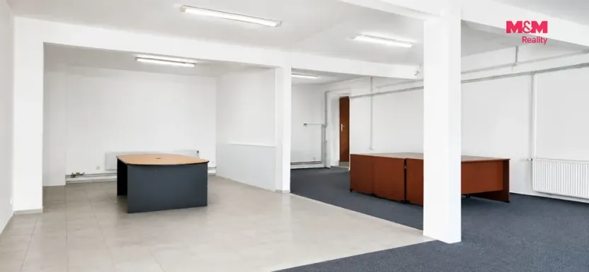 Pronájem obchodního prostoru, Pardubice - Zelené Předměstí, 17. listopadu, 140 m2