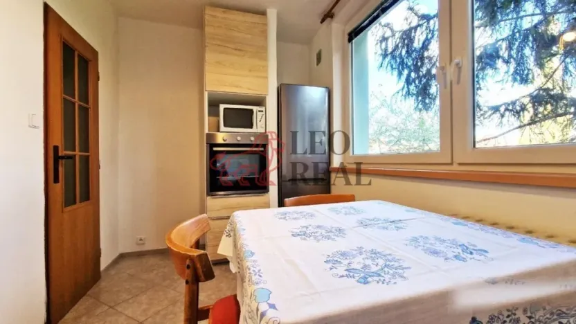 Pronájem bytu 3+1, Veselí nad Moravou, náměstí Míru, 73 m2