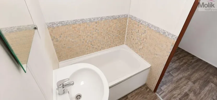 Prodej bytu 2+kk, Most, Komořanská, 39 m2