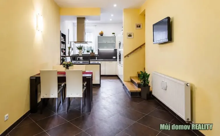 Pronájem vily, Praha - Písnice, 1300 m2