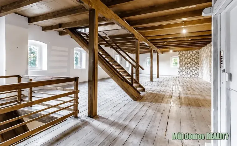 Pronájem vily, Praha - Písnice, 1300 m2
