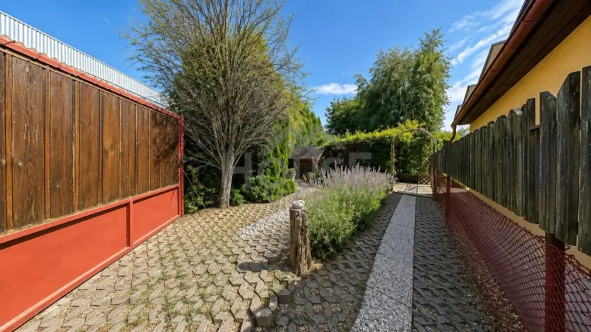 Prodej chalupy, Kněževes, 50 m2