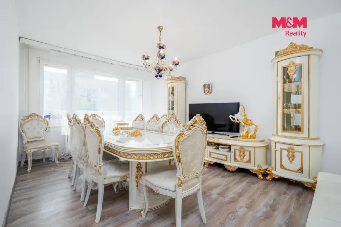 Prodej bytu 4+1, Krupka - Maršov, Karla Čapka, 99 m2