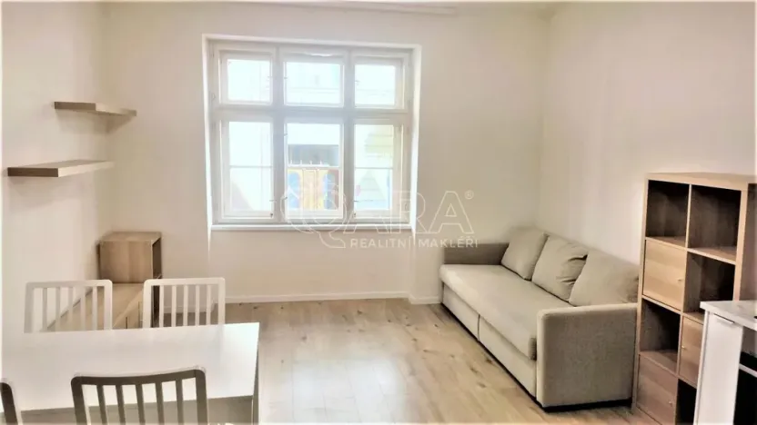 Pronájem bytu 2+kk, Praha - Holešovice, Jirečkova, 48 m2