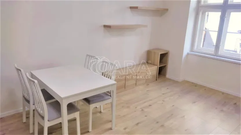 Pronájem bytu 2+kk, Praha - Holešovice, Jirečkova, 48 m2