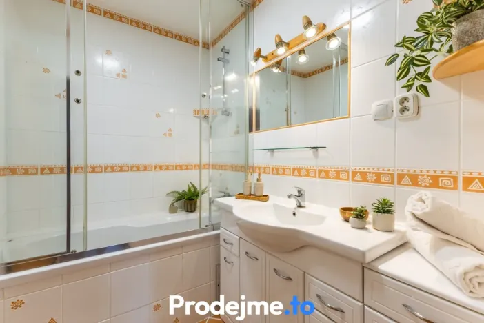 Pronájem bytu 3+1, Praha - Hostivař, U průseku, 77 m2