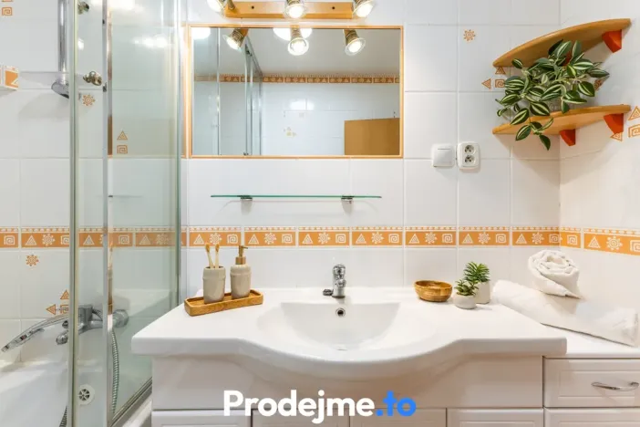 Pronájem bytu 3+1, Praha - Hostivař, U průseku, 77 m2