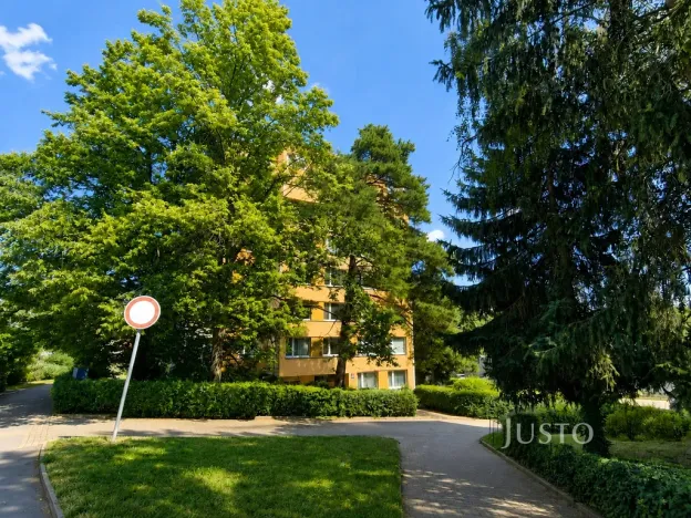 Prodej bytu 2+1, Praha - Kobylisy, Šimůnkova, 46 m2
