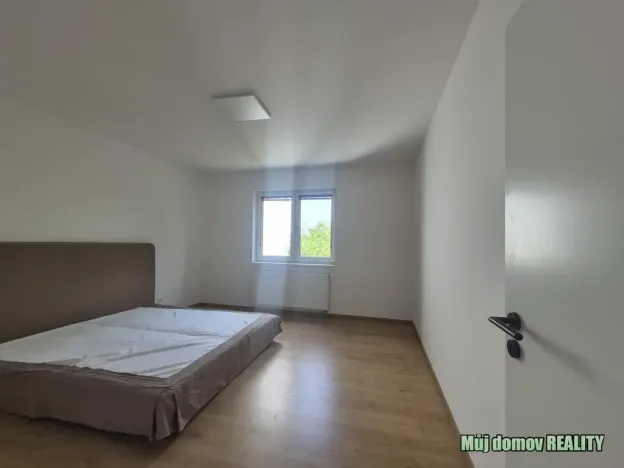 Pronájem rodinného domu, Praha - Klánovice, Smidarská, 120 m2