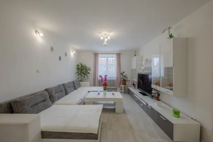 Prodej rodinného domu, Tismice, 200 m2
