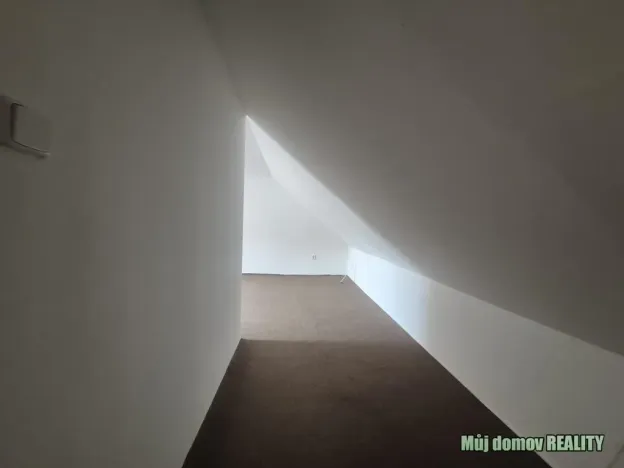 Pronájem bytu 4+kk, Praha - Horní Počernice, 103 m2