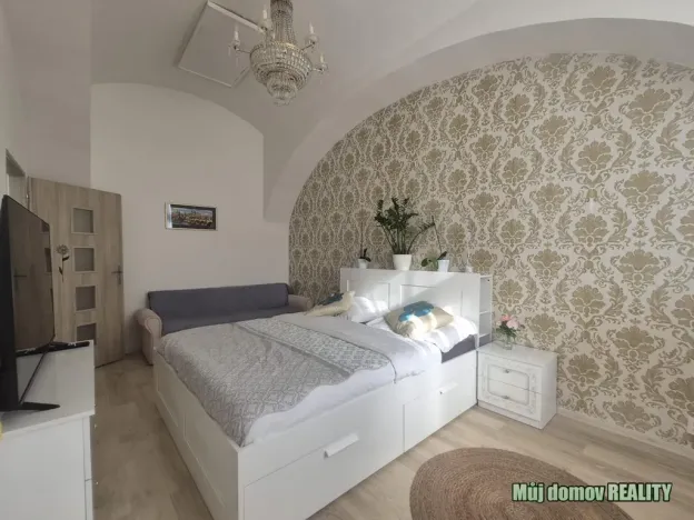 Pronájem bytu 2+kk, Praha - Karlín, 45 m2