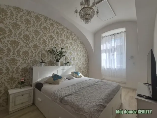 Pronájem bytu 2+kk, Praha - Karlín, 45 m2