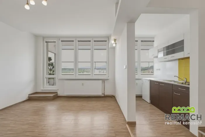 Pronájem bytu 1+kk, Zlín, Ševcovská, 33 m2