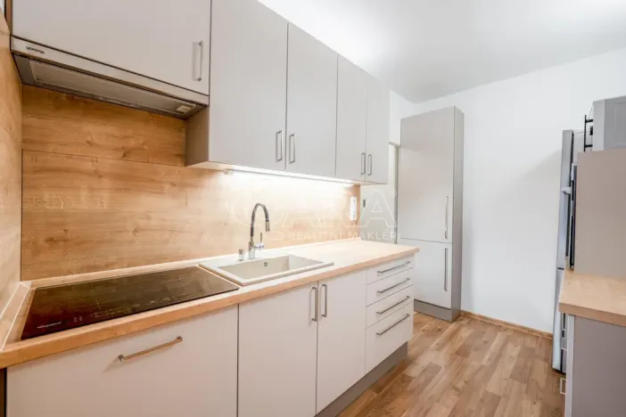 Pronájem bytu 2+1, Strakonice - Strakonice II, Družstevní, 43 m2