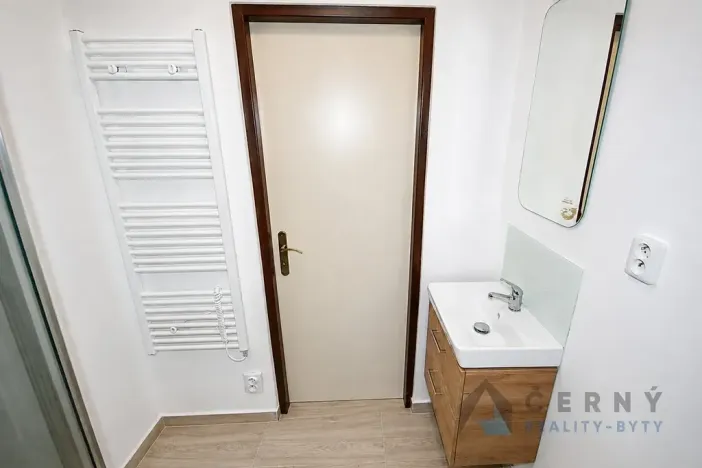 Pronájem bytu 2+kk, Liberec, U Lomu, 37 m2