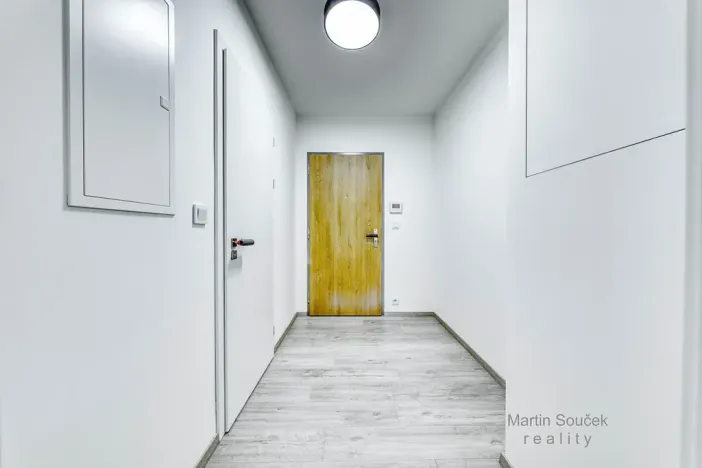 Pronájem bytu 2+kk, Praha - Řepy, Laudova, 60 m2
