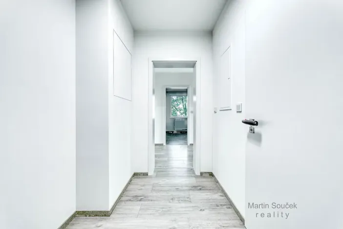 Pronájem bytu 2+kk, Praha - Řepy, Laudova, 60 m2