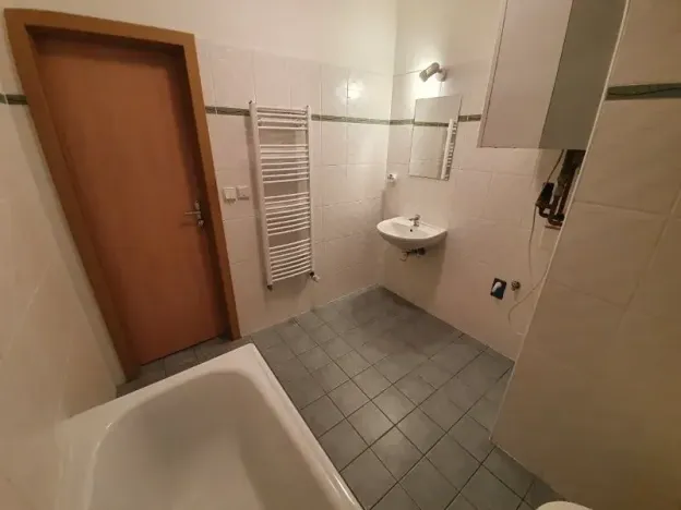 Pronájem bytu 1+kk, Jihlava, Poláčkova, 42 m2