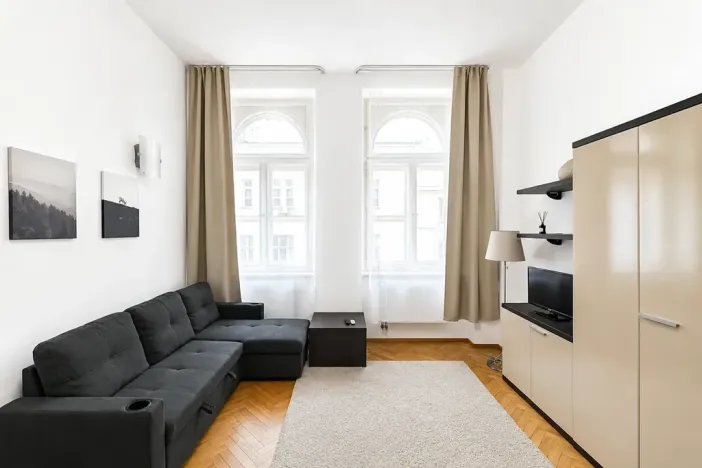 Pronájem bytu 2+kk, Praha - Nové Město, Hálkova, 49 m2