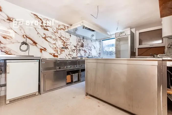 Pronájem restaurace, Krupka, Husitská, 330 m2