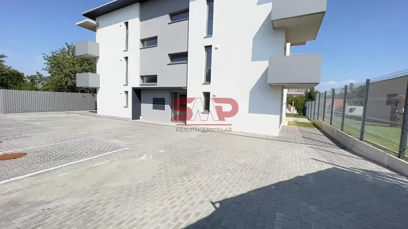 Pronájem bytu 1+kk, Brno, Olomoucká, 26 m2