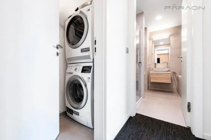 Prodej bytu 2+kk, Praha - Libeň, Menclova, 66 m2