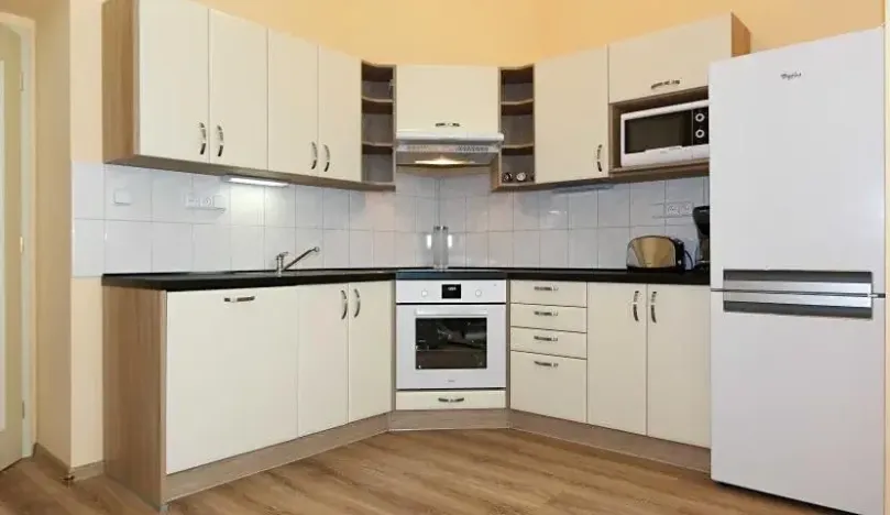 Pronájem bytu 3+kk, Praha - Vinohrady, Máchova, 85 m2
