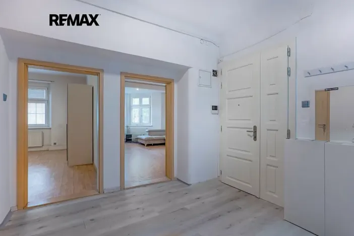 Pronájem bytu 4+kk, Praha - Smíchov, Pod tratí, 111 m2