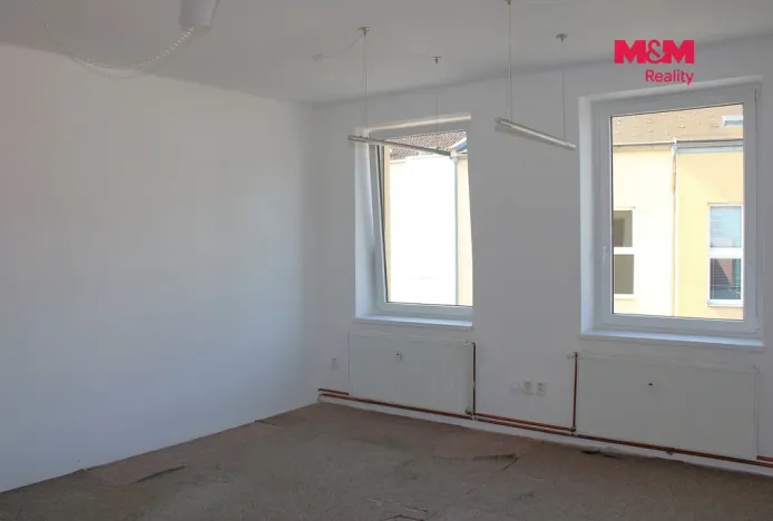 Pronájem kanceláře, Nová Paka, Komenského, 23 m2