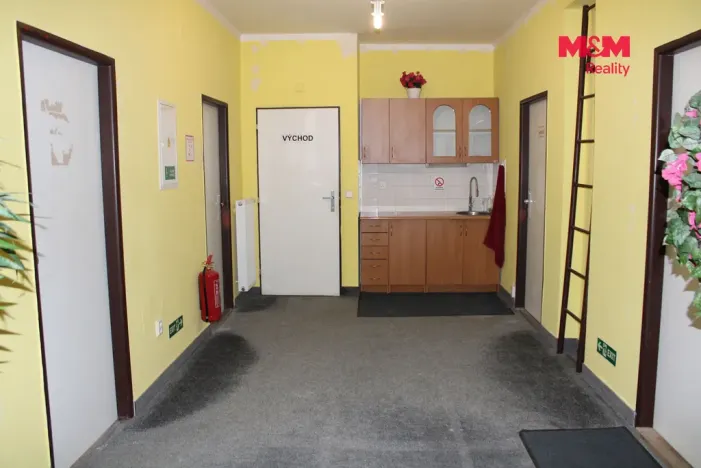 Pronájem kanceláře, Nová Paka, Komenského, 18 m2